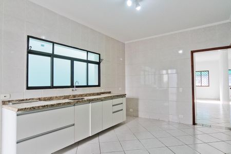 Casa para alugar com 125m², 3 quartos e 2 vagas Casa para alugar com 125m², 3 quartos e 2 vagasCozinha