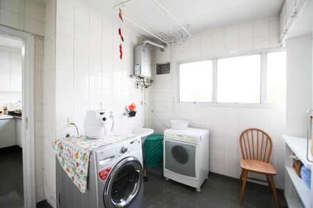 Apartamento para alugar com 262m², 3 quartos e 5 vagasÁrea de Serviço