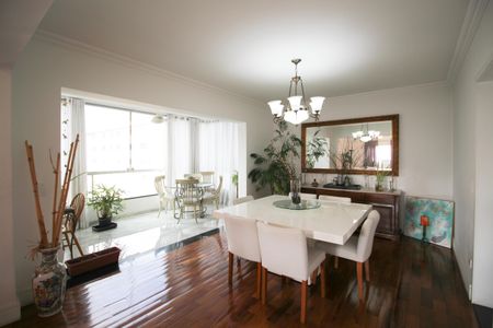 Apartamento para alugar com 262m², 3 quartos e 5 vagasSala de Jantar