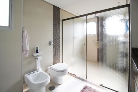 Apartamento para alugar com 262m², 3 quartos e 5 vagasBanheiro da Suíte 1