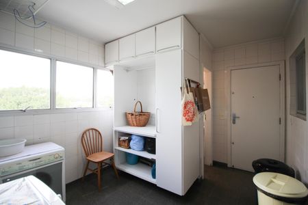 Apartamento para alugar com 262m², 3 quartos e 5 vagasÁrea de Serviço