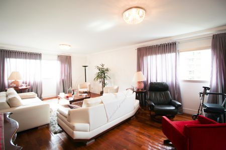 Apartamento para alugar com 262m², 3 quartos e 5 vagasSala