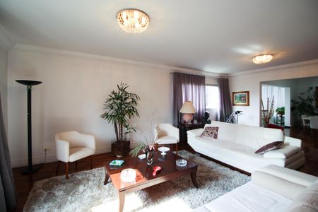 Apartamento para alugar com 262m², 3 quartos e 5 vagasSala