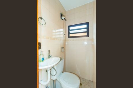 Casa para alugar com 195m², 4 quartos e 3 vagas Casa para alugar com 195m², 4 quartos e 3 vagasBanheiro de Serviço