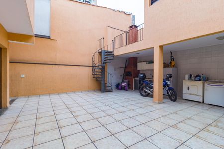 Casa para alugar com 195m², 4 quartos e 3 vagas Casa para alugar com 195m², 4 quartos e 3 vagasQuintal