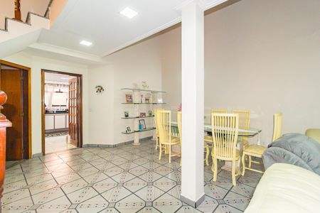 Casa para alugar com 195m², 4 quartos e 3 vagas Casa para alugar com 195m², 4 quartos e 3 vagasSala de Jantar