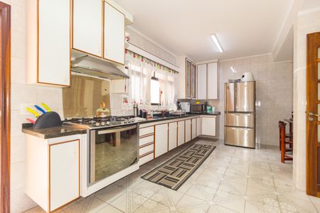 Casa para alugar com 195m², 4 quartos e 3 vagas Casa para alugar com 195m², 4 quartos e 3 vagasCozinha