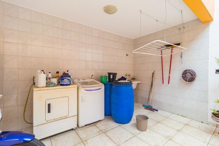 Casa para alugar com 195m², 4 quartos e 3 vagas Casa para alugar com 195m², 4 quartos e 3 vagasÁrea de Serviço