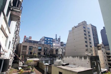 Vista do Quarto 2 de kitnet/studio à venda com 2 quartos, 48m² em Centro Histórico, Porto Alegre