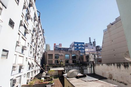 Vista do Quarto 1 de kitnet/studio à venda com 2 quartos, 48m² em Centro Histórico, Porto Alegre