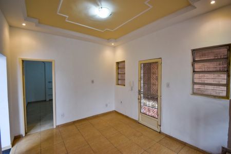 Apartamento para alugar com 90m², 2 quartos e sem vagaSala