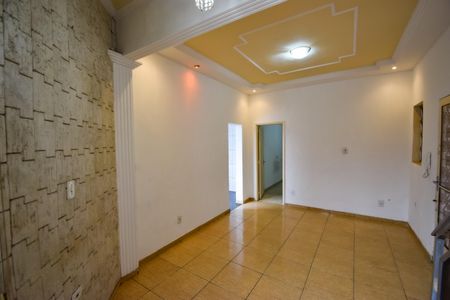 Apartamento para alugar com 90m², 2 quartos e sem vagaSala