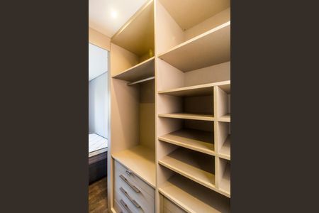 Apartamento para alugar com 130m², 2 quartos e 2 vagasCloset da suíte