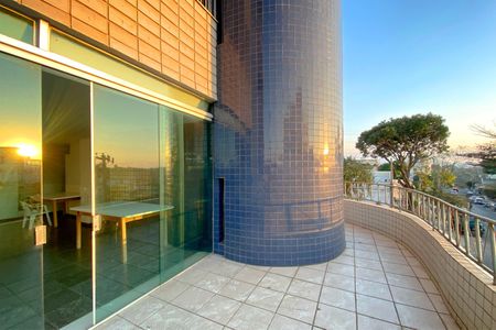 Apartamento para alugar com 96m², 3 quartos e 2 vagas Apartamento para alugar com 96m², 3 quartos e 2 vagasÁrea comum - Pátio