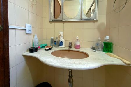 Apartamento para alugar com 96m², 3 quartos e 2 vagas Apartamento para alugar com 96m², 3 quartos e 2 vagasBanheiro Social