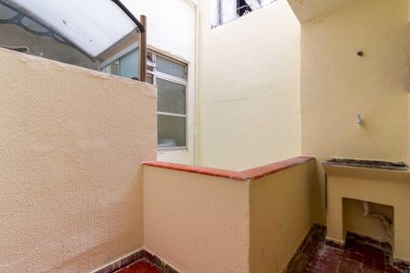 Área de Serviço de apartamento para alugar com 2 quartos, 97m² em Jardim Meliunas, São Paulo