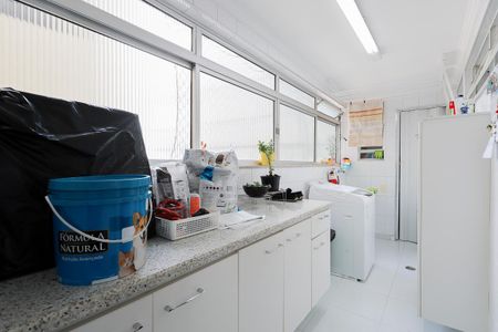 Apartamento à venda com 130m², 3 quartos e 2 vagasÁrea de serviço