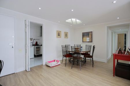 Apartamento à venda com 130m², 3 quartos e 2 vagasSala