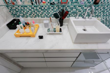 Apartamento à venda com 130m², 3 quartos e 2 vagasBanheiro da Suíte