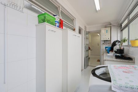 Apartamento à venda com 130m², 3 quartos e 2 vagasÁrea de serviço