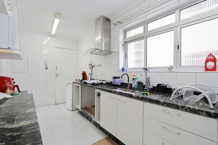 Apartamento à venda com 130m², 3 quartos e 2 vagasCozinha