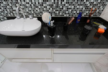 Apartamento à venda com 130m², 3 quartos e 2 vagasBanheiro social