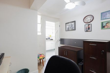 Apartamento à venda com 130m², 3 quartos e 2 vagasEscritório