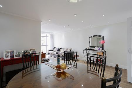 Apartamento à venda com 130m², 3 quartos e 2 vagasSala