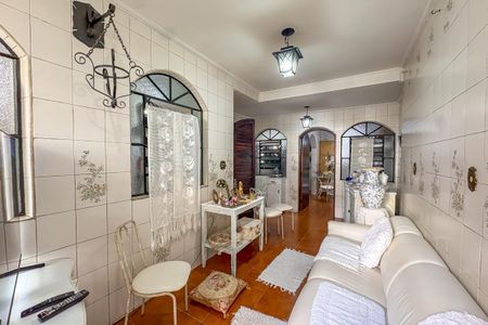 Casa à venda com 220m², 3 quartos e 3 vagas Casa à venda com 220m², 3 quartos e 3 vagasSala 2