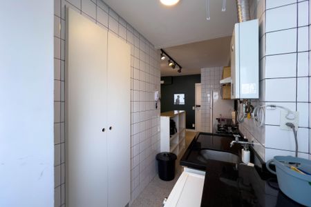 Apartamento à venda com 68m², 2 quartos e 1 vagaÁrea de serviço