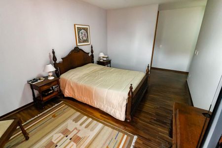 Apartamento à venda com 220m², 4 quartos e 2 vagasSuíte 3