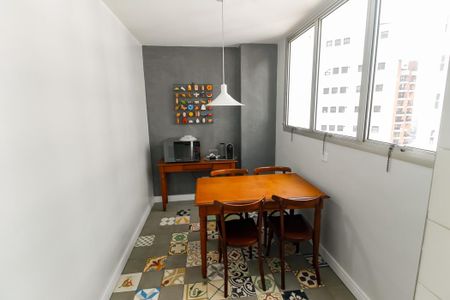 Apartamento à venda com 220m², 4 quartos e 2 vagasCopa