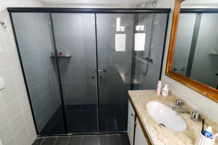 Apartamento à venda com 220m², 4 quartos e 2 vagasBanheiro da Suíte 3