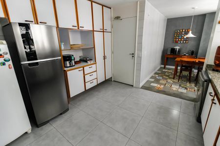Apartamento à venda com 220m², 4 quartos e 2 vagasCozinha - Armários