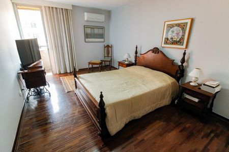 Apartamento à venda com 220m², 4 quartos e 2 vagasSuíte 3