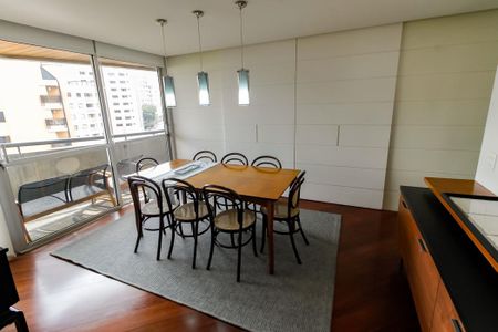 Apartamento à venda com 220m², 4 quartos e 2 vagasSala - Jantar