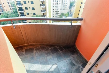 Apartamento à venda com 220m², 4 quartos e 2 vagasVaranda - Suíte 2