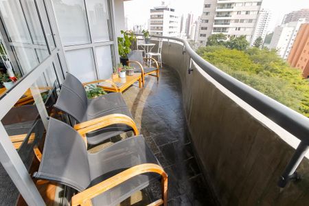 Apartamento à venda com 220m², 4 quartos e 2 vagasVaranda da Sala