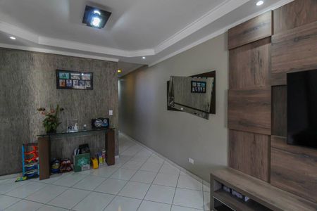 Casa à venda com 180m², 6 quartos e 3 vagas Casa à venda com 180m², 6 quartos e 3 vagasSala