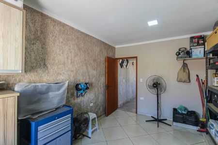Casa à venda com 180m², 6 quartos e 3 vagas Casa à venda com 180m², 6 quartos e 3 vagasQuarto 1