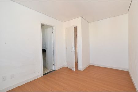 Apartamento à venda com 212m², 4 quartos e 4 vagasSuíte 4
