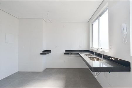 Apartamento à venda com 212m², 4 quartos e 4 vagasCozinha