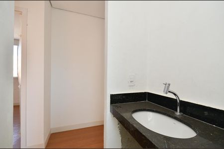 Apartamento à venda com 212m², 4 quartos e 4 vagasBanheiro Social