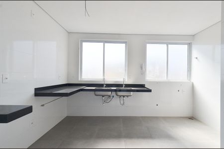 Apartamento à venda com 212m², 4 quartos e 4 vagasCozinha