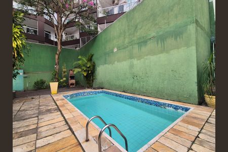 Casa para alugar com 610m², 5 quartos e 5 vagas Casa para alugar com 610m², 5 quartos e 5 vagasPiscina