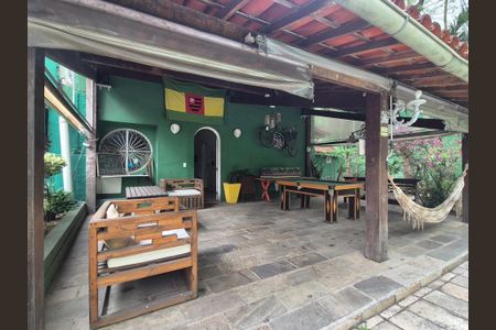 Casa para alugar com 610m², 5 quartos e 5 vagas Casa para alugar com 610m², 5 quartos e 5 vagasVaranda