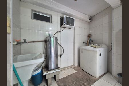 Casa para alugar com 610m², 5 quartos e 5 vagas Casa para alugar com 610m², 5 quartos e 5 vagasÁrea de Serviço