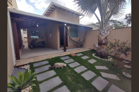 Casa à venda com 179m², 2 quartos e 2 vagas Casa à venda com 179m², 2 quartos e 2 vagasQuintal