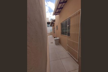 Casa à venda com 179m², 2 quartos e 2 vagas Casa à venda com 179m², 2 quartos e 2 vagasQuintal