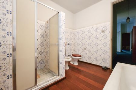 Casa para alugar com 380m², 5 quartos e 1 vagaBanheiro 2